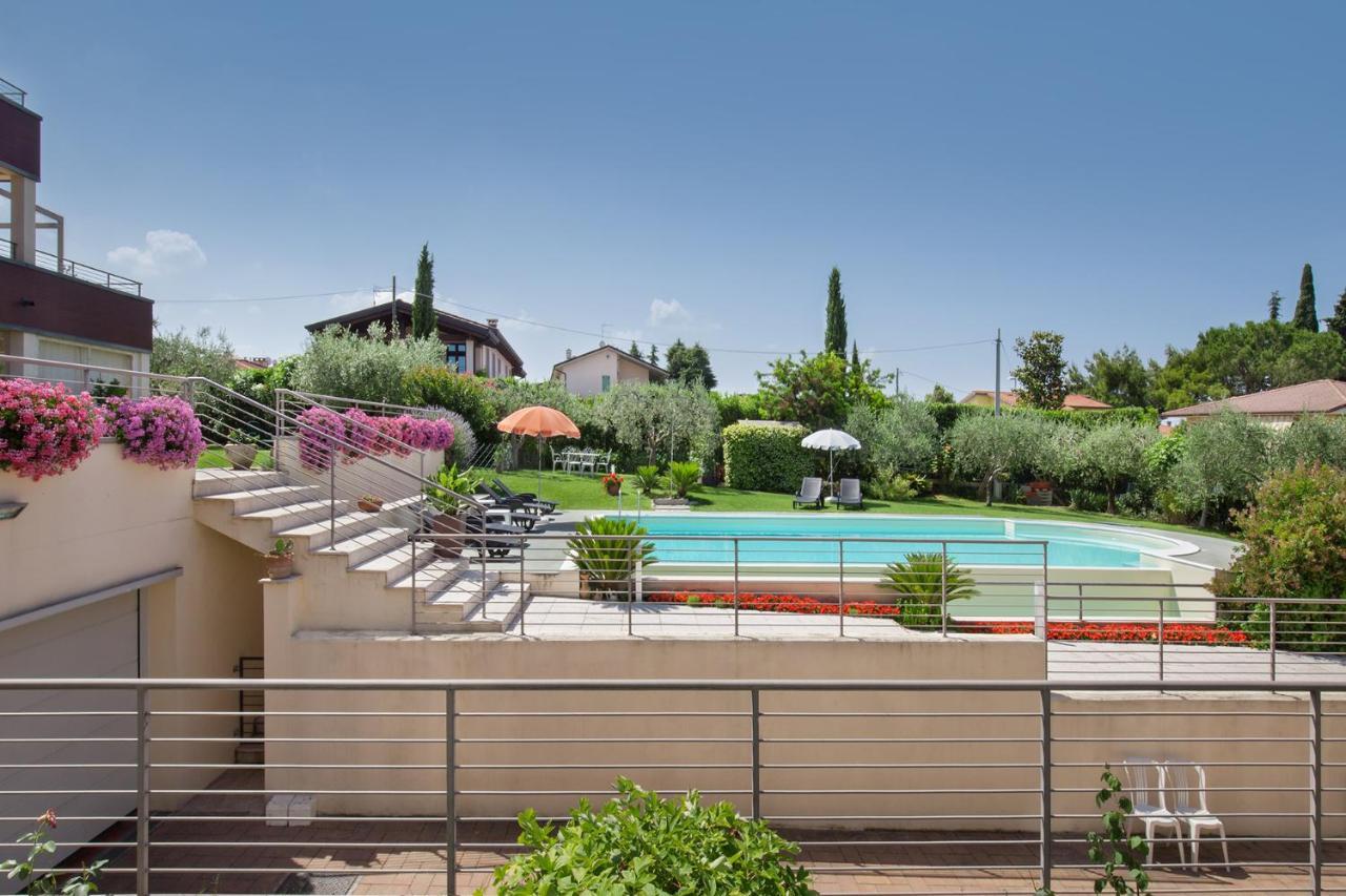 Villa Aurora-Holiday Home Apt 1 Bardolino Bagian luar foto