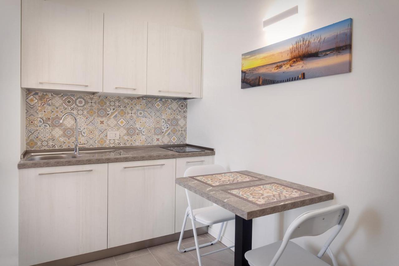 Villa Aurora-Holiday Home Apt 1 Bardolino Bagian luar foto